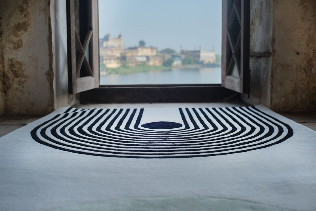 neutral tone rug for small space