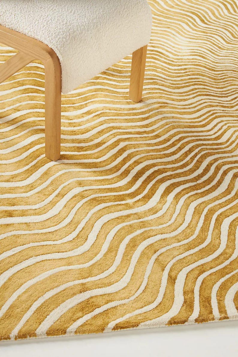 chair on Moon wool & silk rug in golden