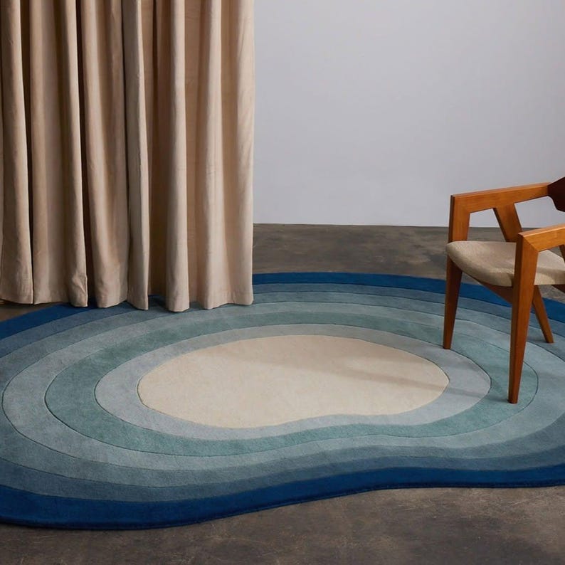 Mutry shaped modern wool rug