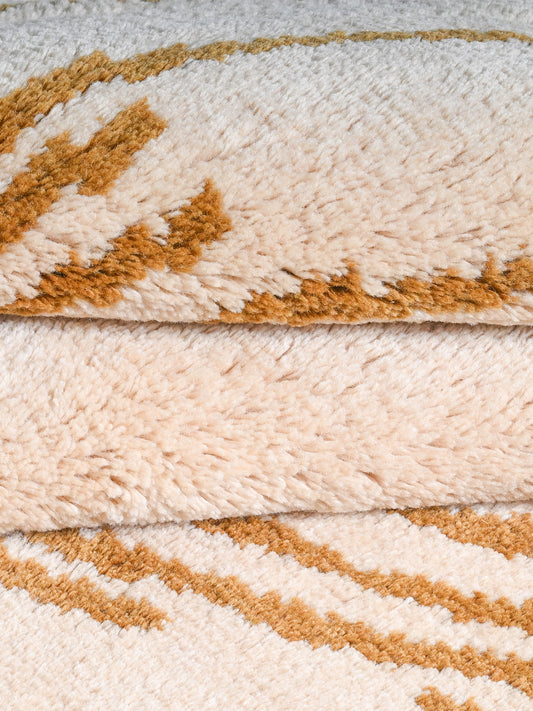 Astre Whirl Hand Knotted Round Wool Rug