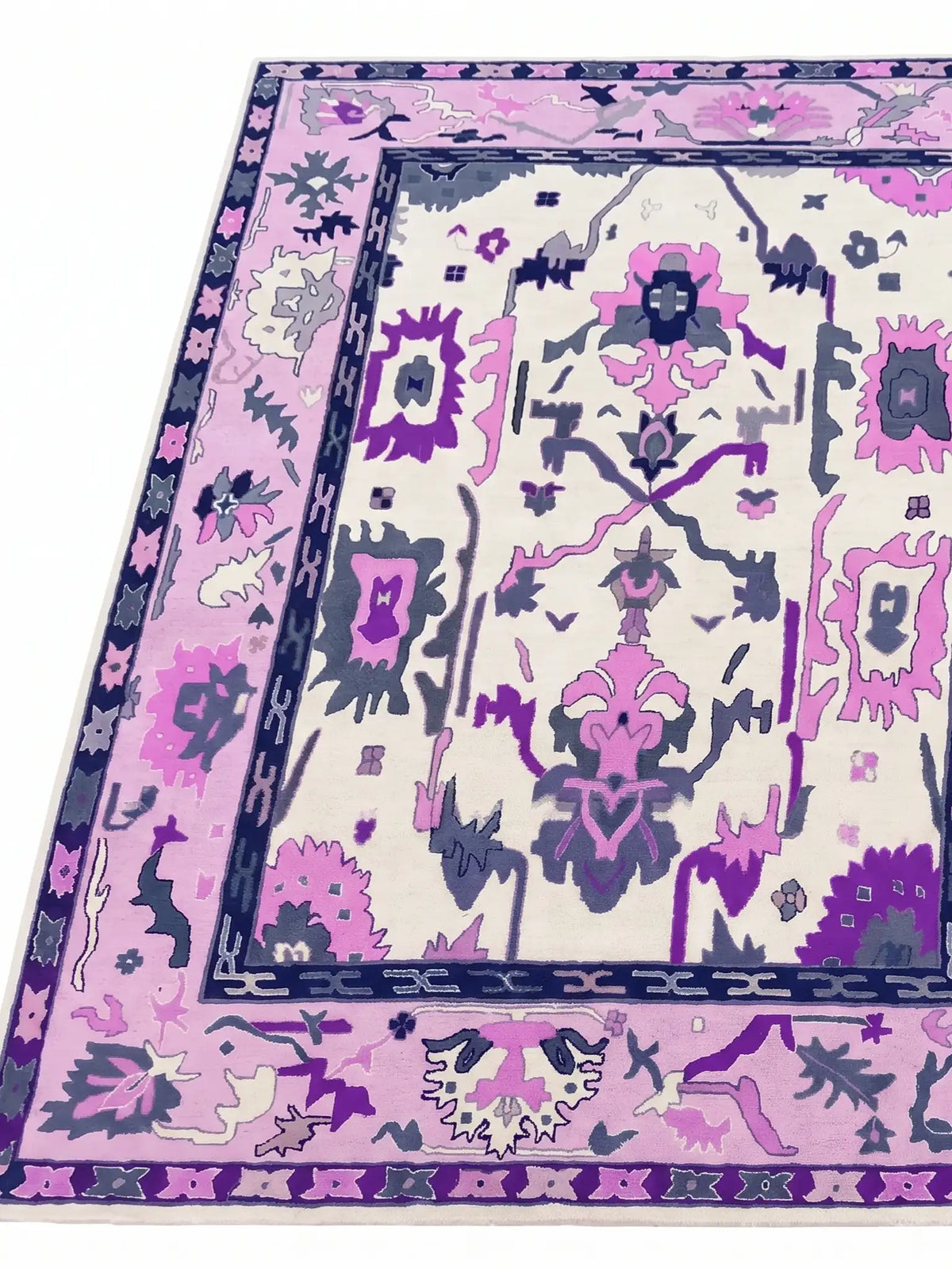 traditional pattern wool area rug