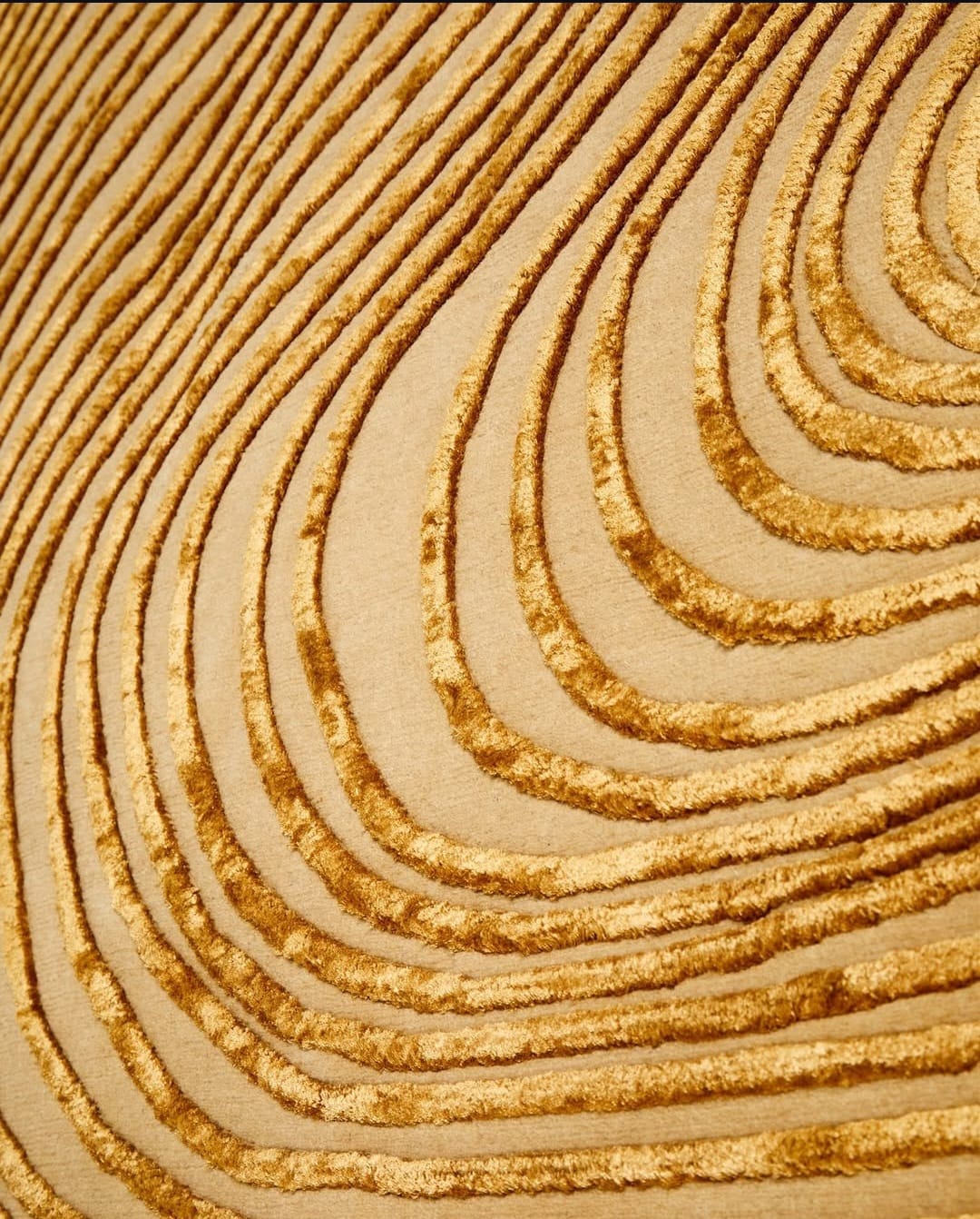 premium hand tufted wool & silk rug, showing wave design