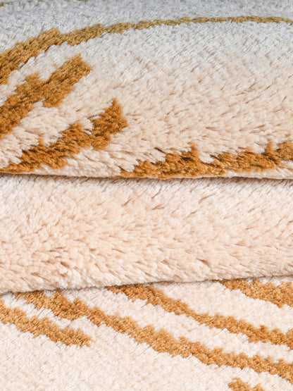 Astre Whirl Hand Knotted Round Wool Rug