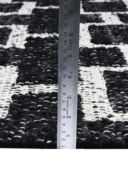 Huula Black Hand Woven Jute Rug