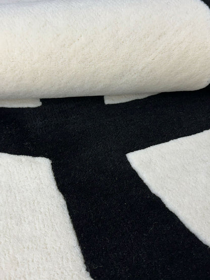Bisa Black NZ Wool Hand Tufted Rug