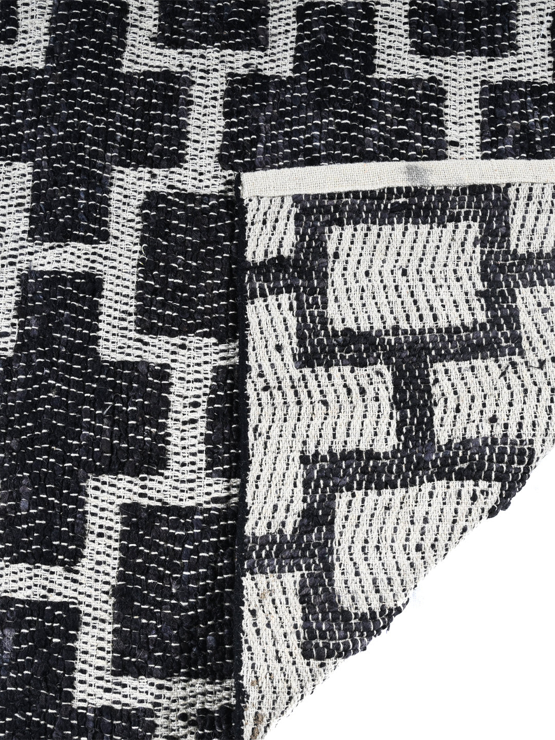 Huula Black Hand Woven Jute Rug