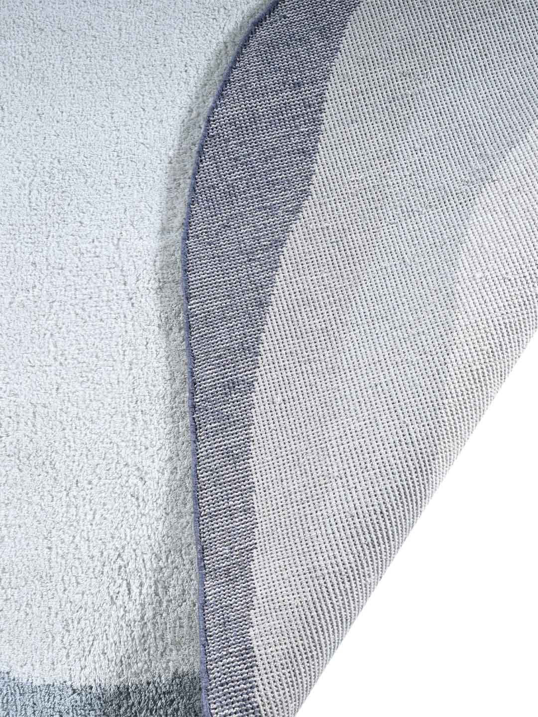 Selva Hand Knotted Shaped Wool Rug