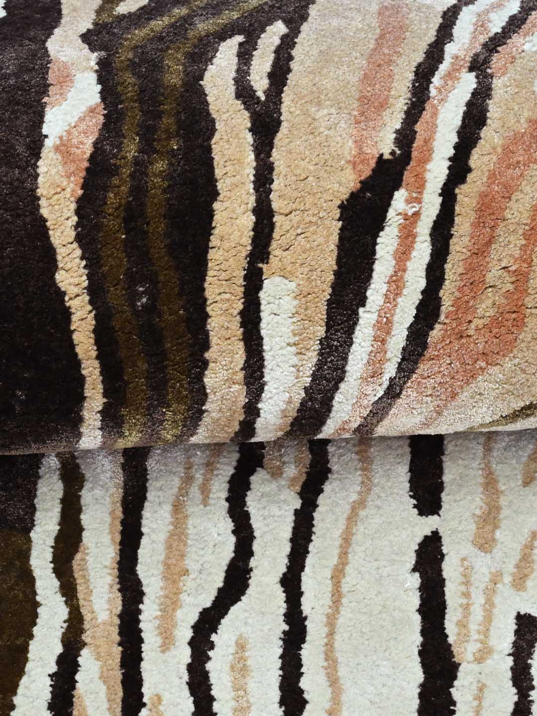 Brejsimo Flow Hand Tufted Silk Rug