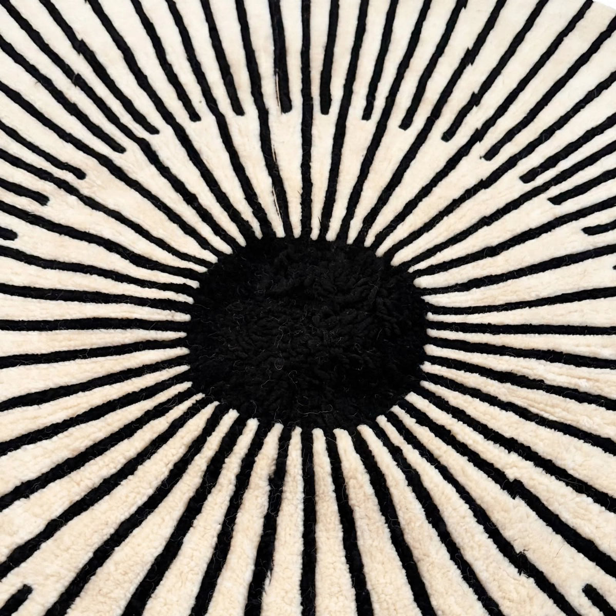 Black Sunburst Hand Tufted Indian Wool Round Rug