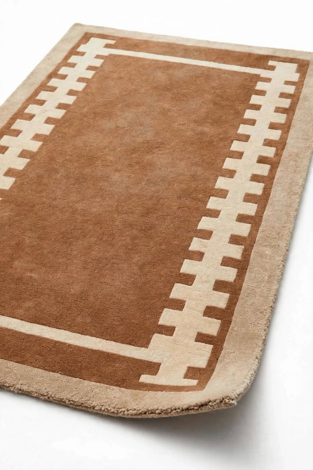 Lattice Motion Hand Tufted Indian Wool Rug