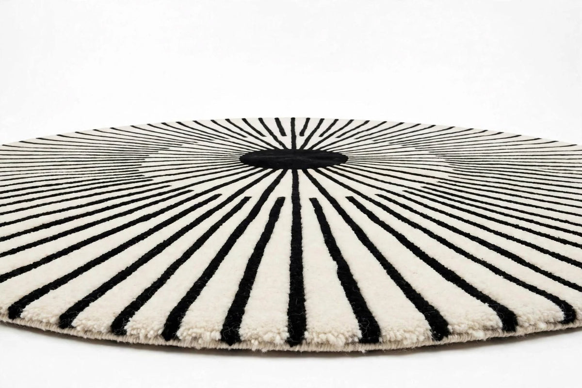Black Sunburst Hand Tufted Indian Wool Round Rug