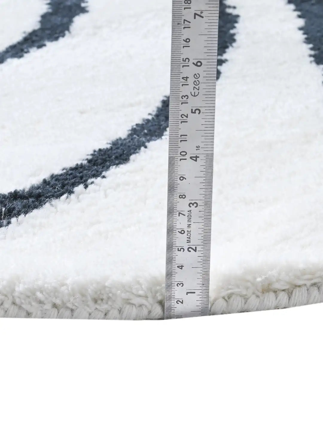 pile height of a knotted wool rug