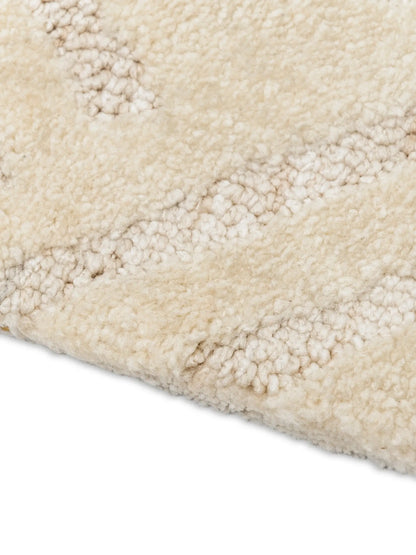 hand tufted loop and cut pile area rug close up