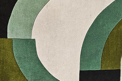 hand tufted shaped rug close view