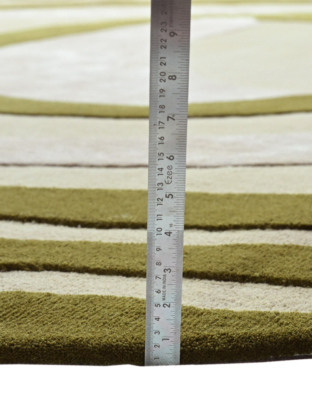 pile height of a tufted wool rug