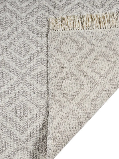 texture jute rug, hand woven in bhadohi